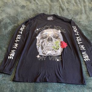 💐5/$20 Sale💐 NWOT Don’t kill my vibe shirt